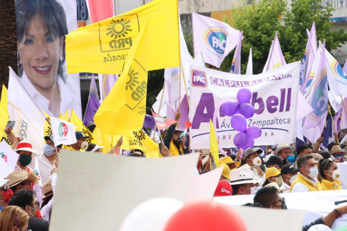 Entre miles de asistentes, cierra #campaña en la ciudad rielera @AnabelAvalosTlx de @UnidosXTlaxcala