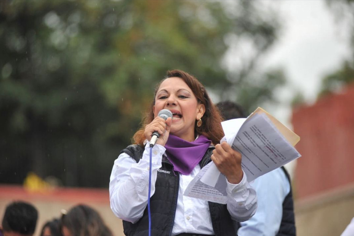 Muestra Claudia Pérez sororidad por feminicidio de Itzel N. ante clamor de mujeres que protestaron