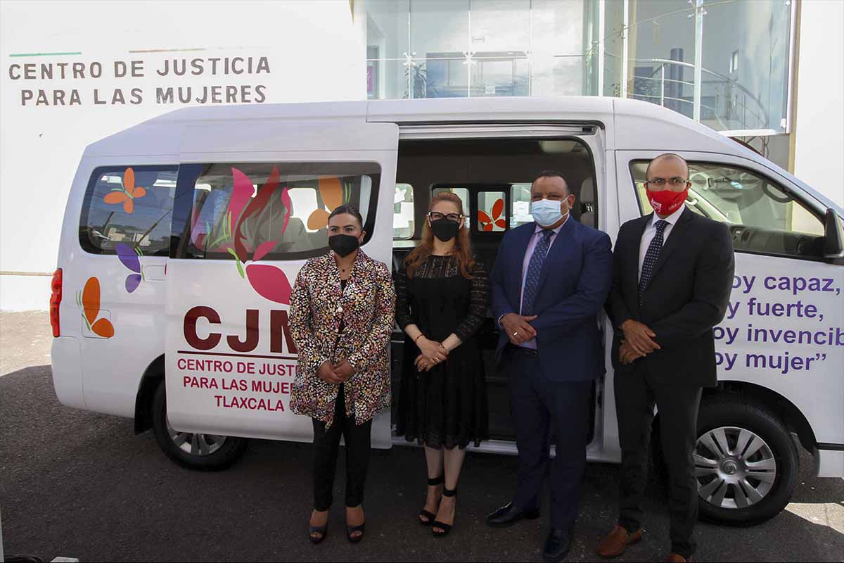 Inaugura PGJE unidad móvil del centro de justicia para mujeres