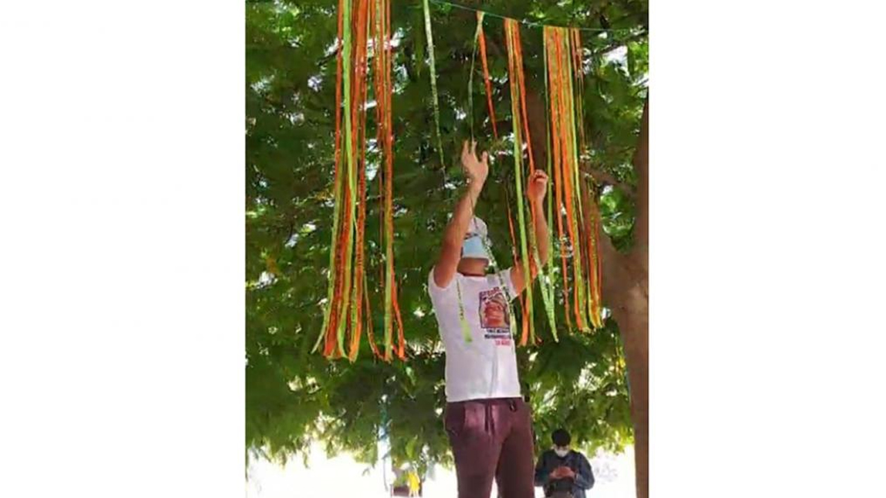 Colocan en Oaxaca "árbol de la esperanza" por víctimas de desaparición forzada