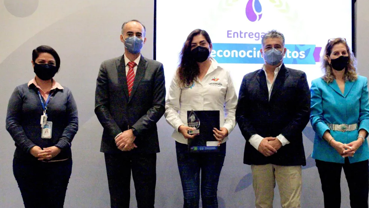 Entregan reconocimientos a personal del sector hidráulico en Guanajuato