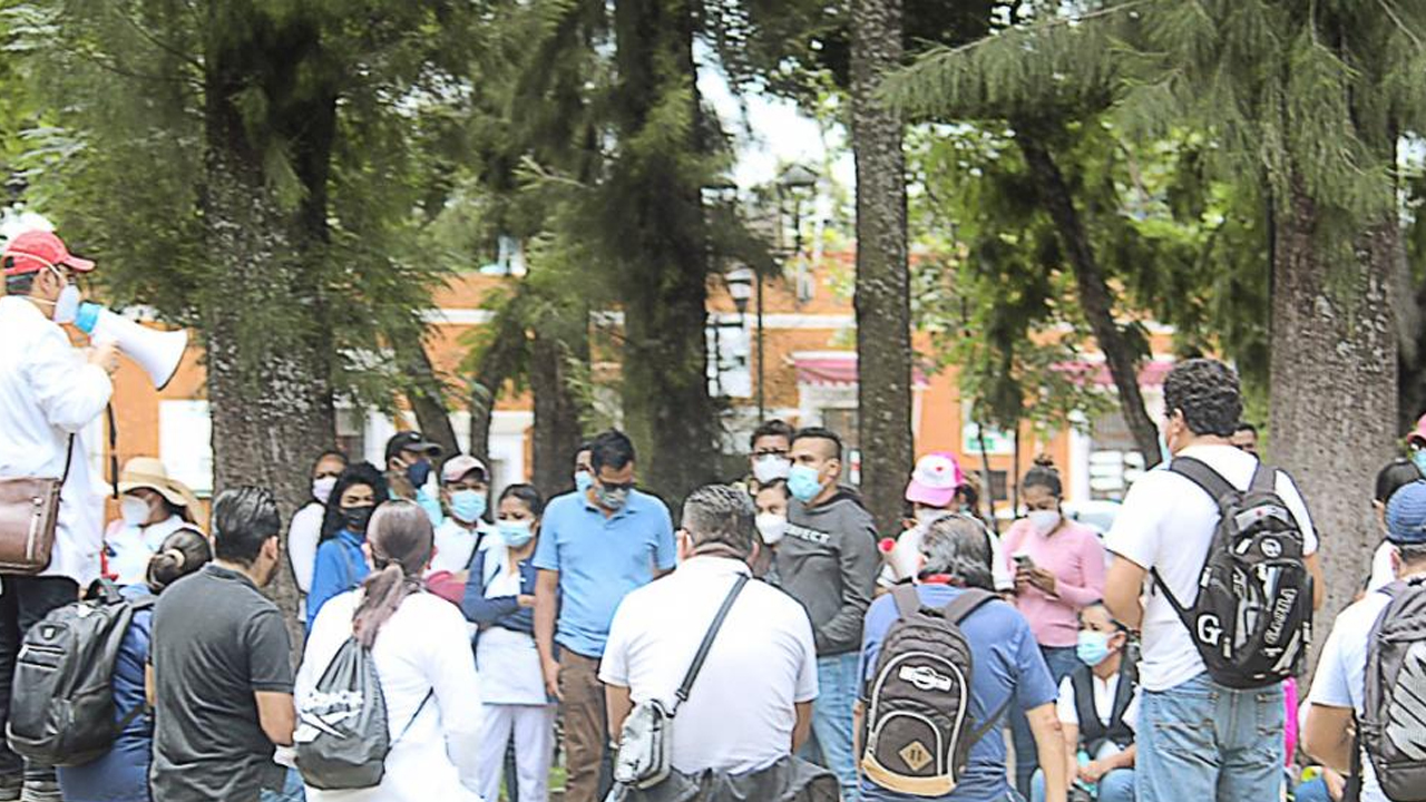 Desempleados, 2,200 trabajadores de salud en Oaxaca