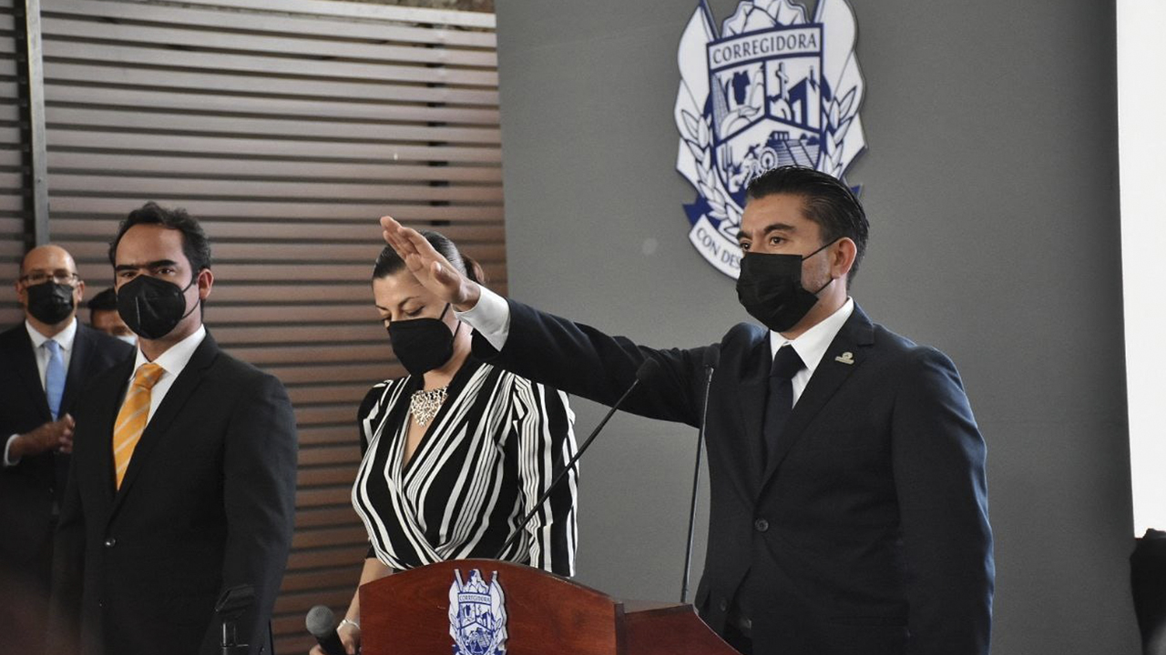 Se instala Roberto Sosa Pichardo como nuevo presidente municipal de Corregidora