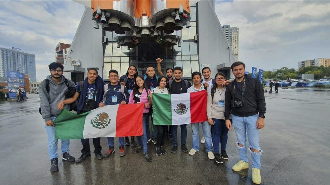 Regresan de Rusia estudiantes de la Politécnica de Santa Rosa Querétaro
