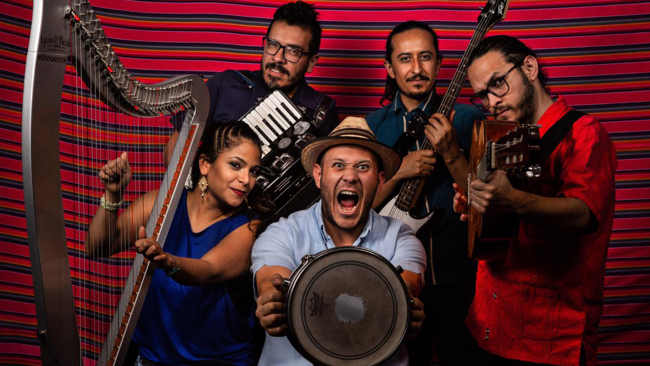 Eblin Ruan y Los de Cajón llegan al Palacio de Cultura en Tlaxcala con una propuesta de música fusión