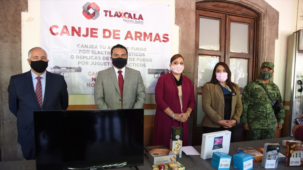 Colabora Tlaxcala Capital en campaña de canje de armas de fuego “Hagamos juntos una nueva historia sin armas”
