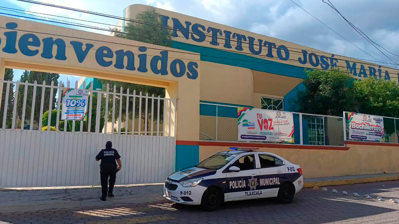 En vacaciones de estudiantes y docentes, Policía de Tlaxcala Capital también cuida las escuelas