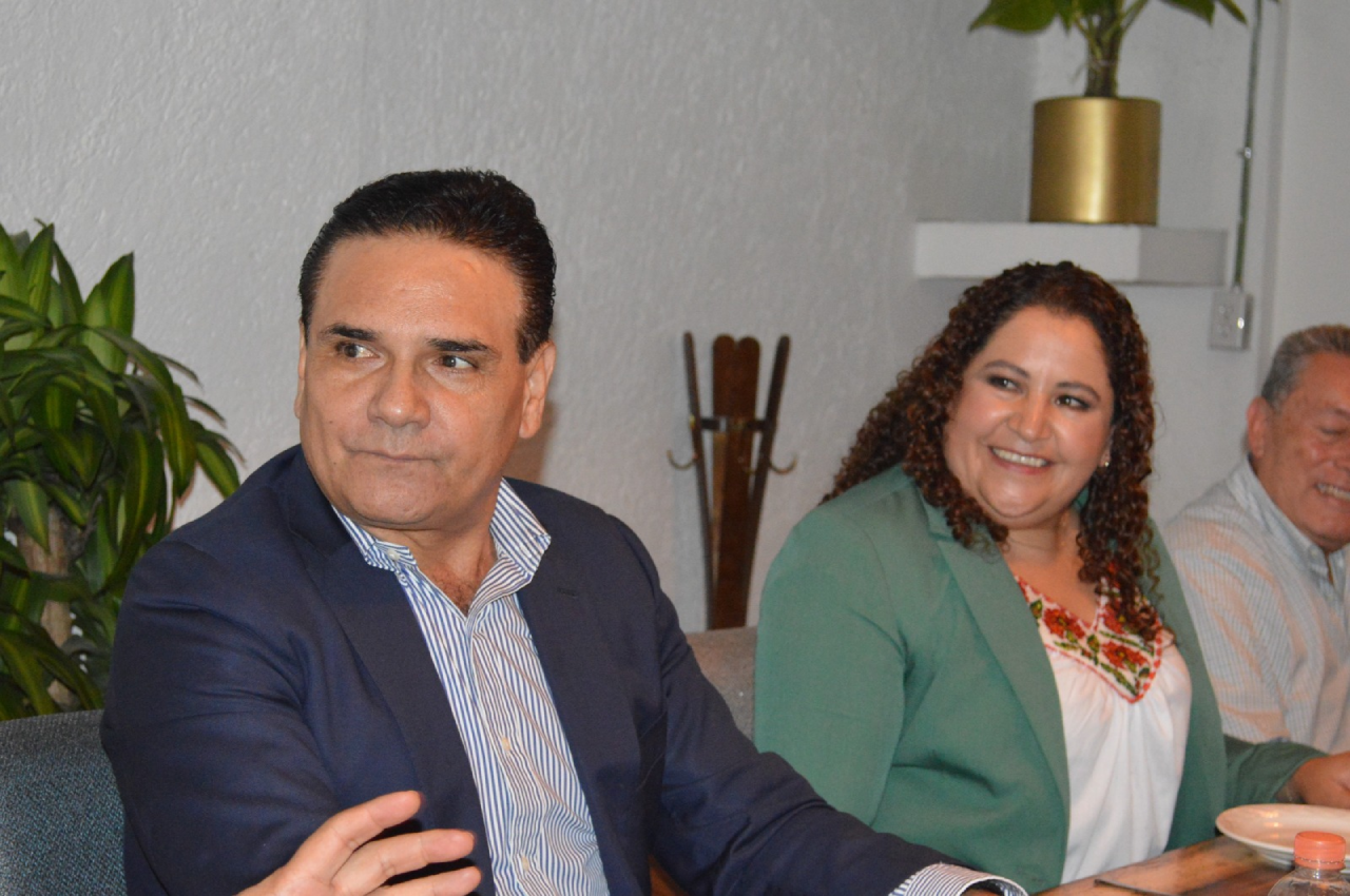 Silvano Aureoles se reúne con la presidenta de la CNC
