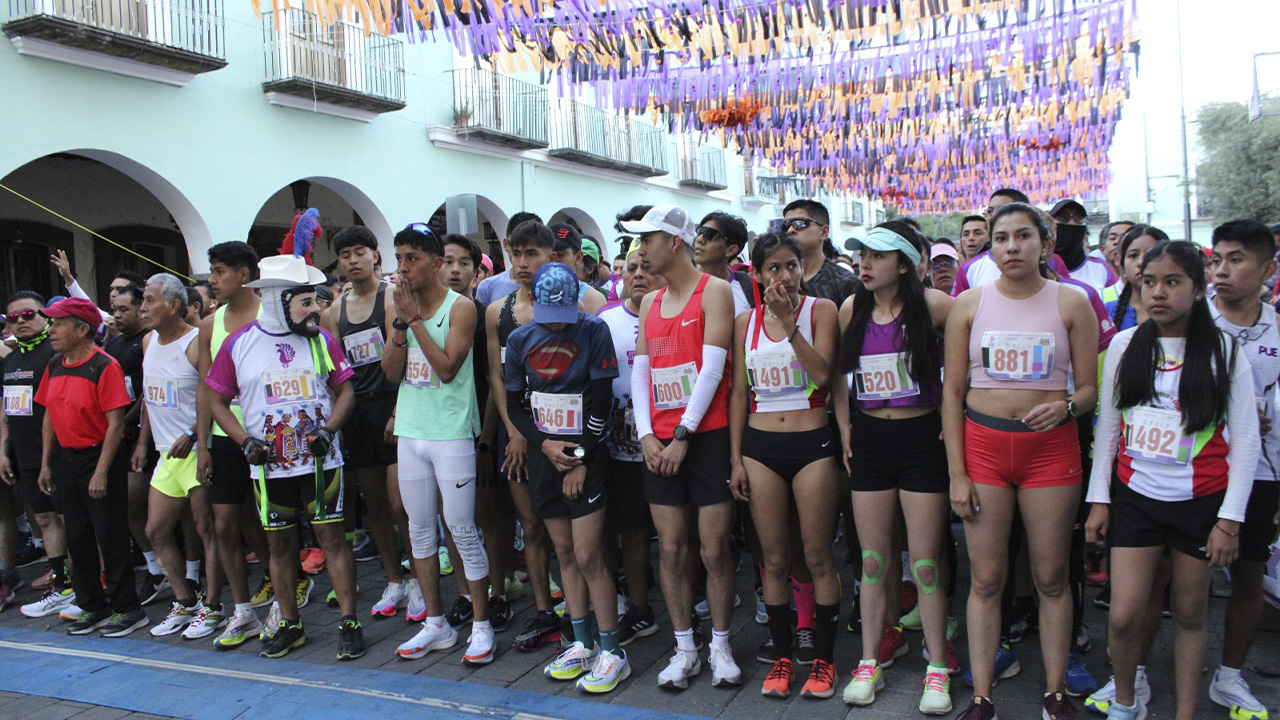 Tlaxcala Capital vive fiesta deportiva con medio maratón internacional