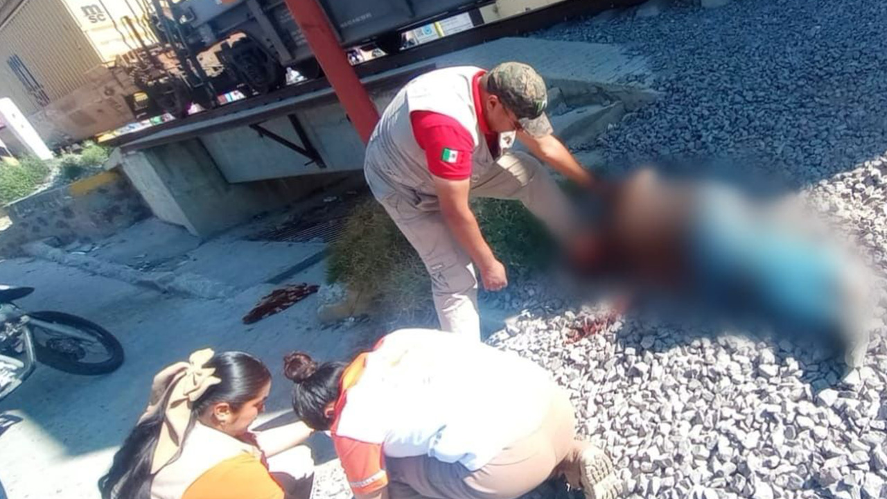 Brinda atención protección civil de Huamantla a persona arrollada por el tren