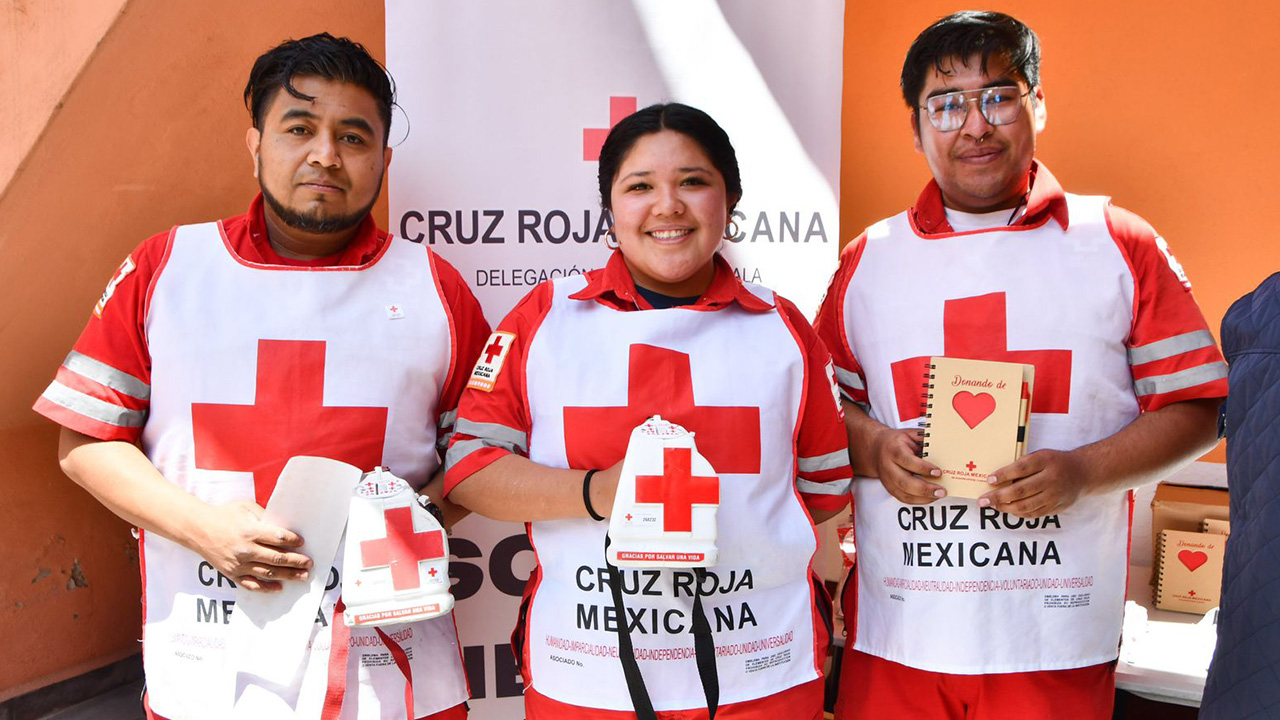 Dan autoridades banderazo a la colecta anual de la cruz roja mexicana en Huamantla