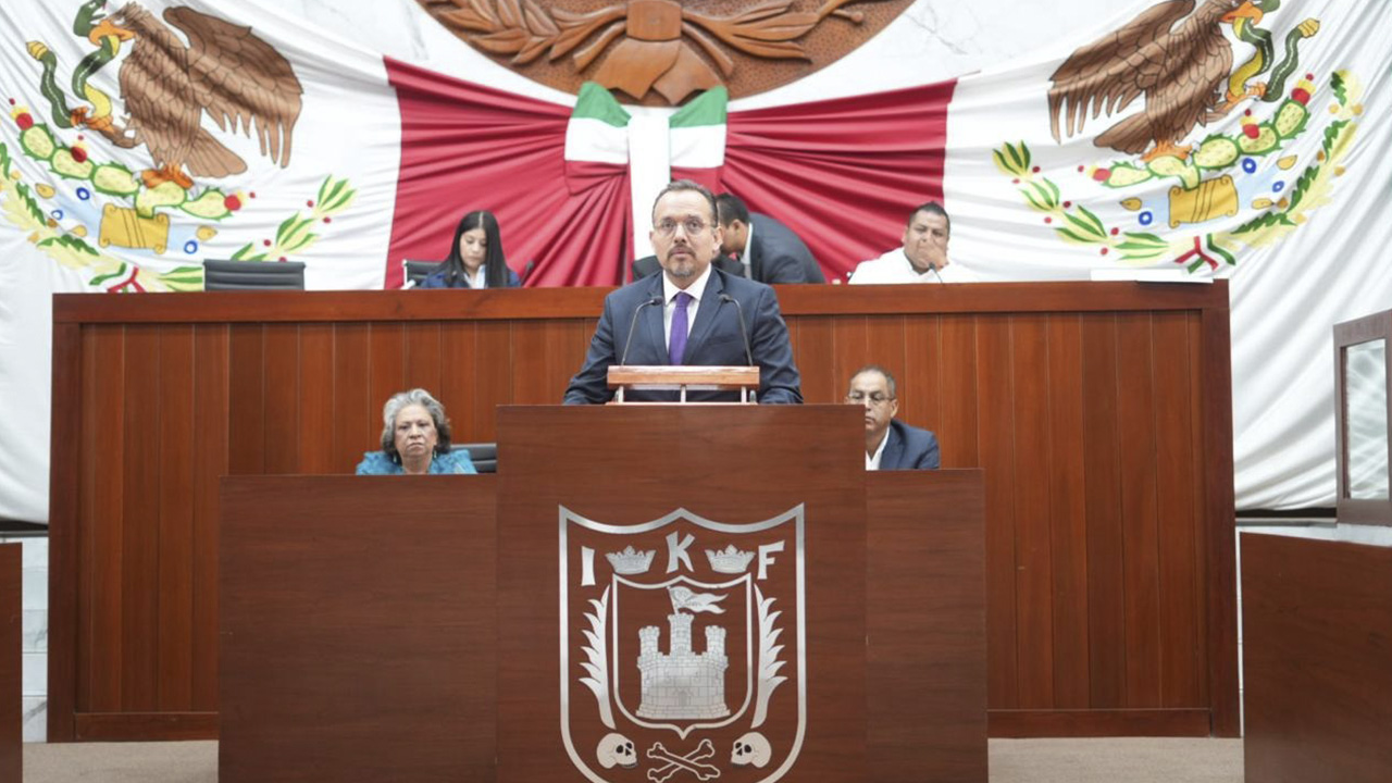 Presenta Cambrón iniciativa para  suspender, o en su caso, desaparecer los poderes en Zacatelco.
