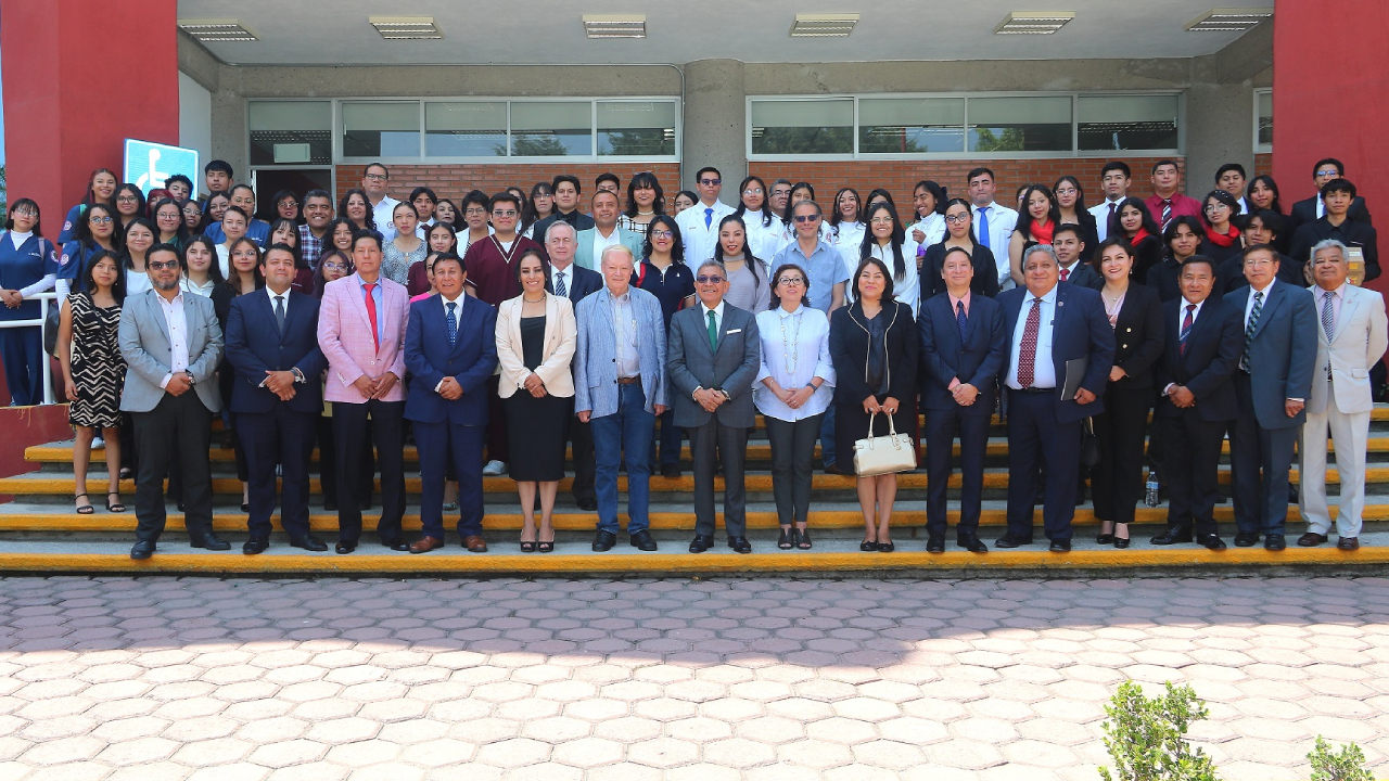 Realizó UATx segundo foro de praxis profesional