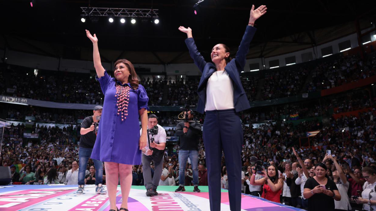 La democracia y la honestidad vencieron a la intolerancia y la corrupción: Claudia Sheinbaum celebra entrega de constancia a Clara Brugada como jefa de gobierno electa de la Ciudad de México