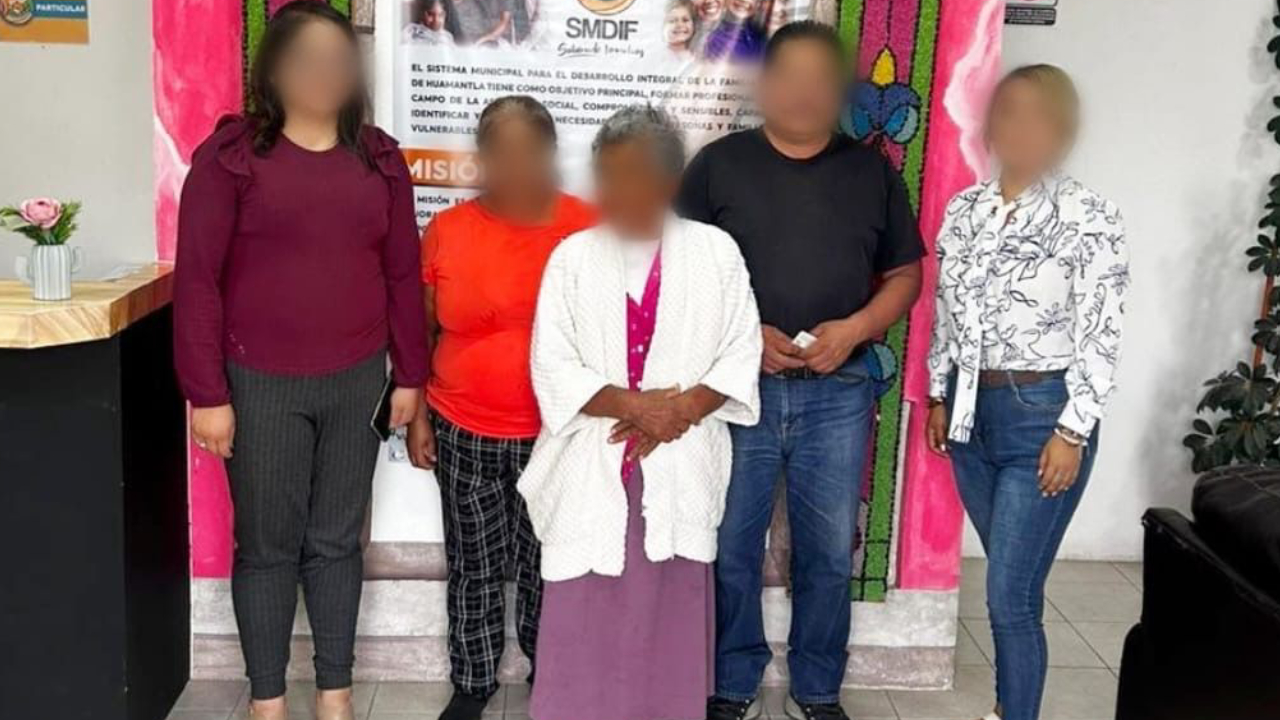 Reúne DIF Huamantla a adulta mayor con sus familiares