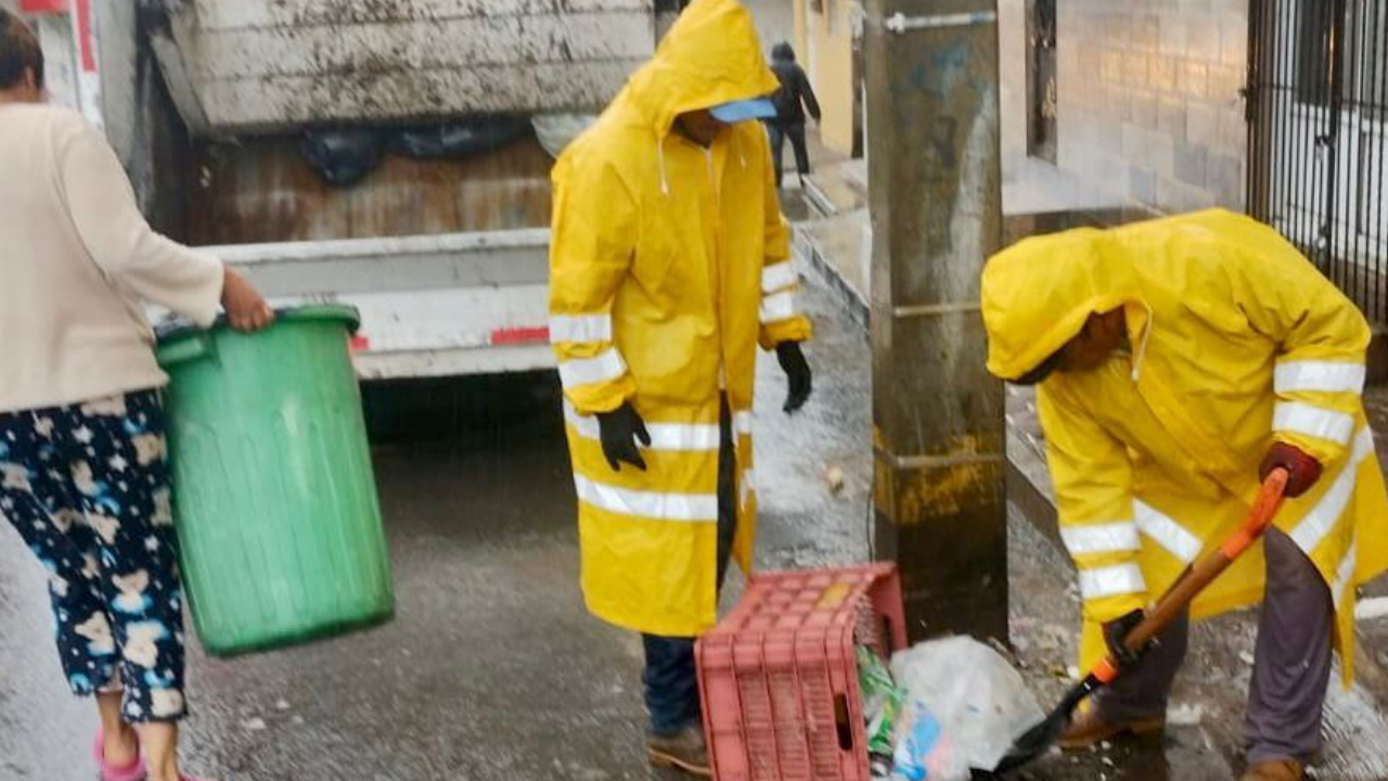 Informa ayuntamiento de Huamantla retrasos en el servicio de recolección de basura por afectaciones climáticas