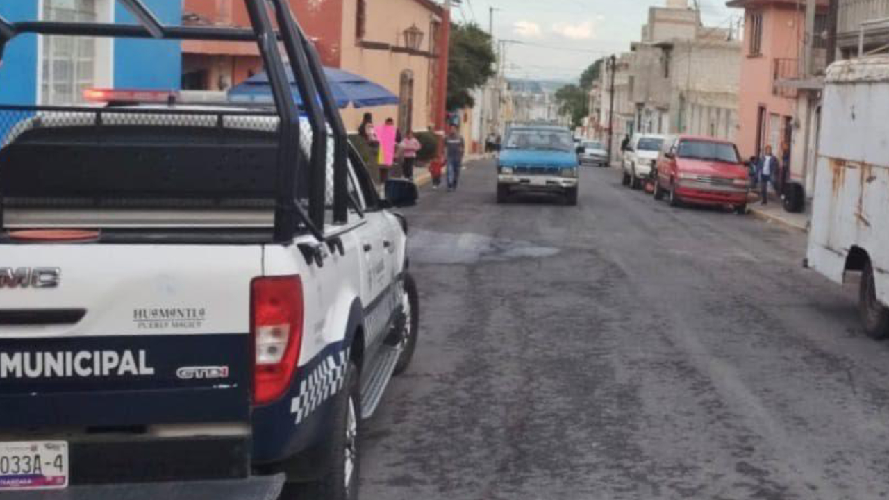 Policía de Huamantla evita la instalación de equipo para baile sonidero en el barrio de la preciosa