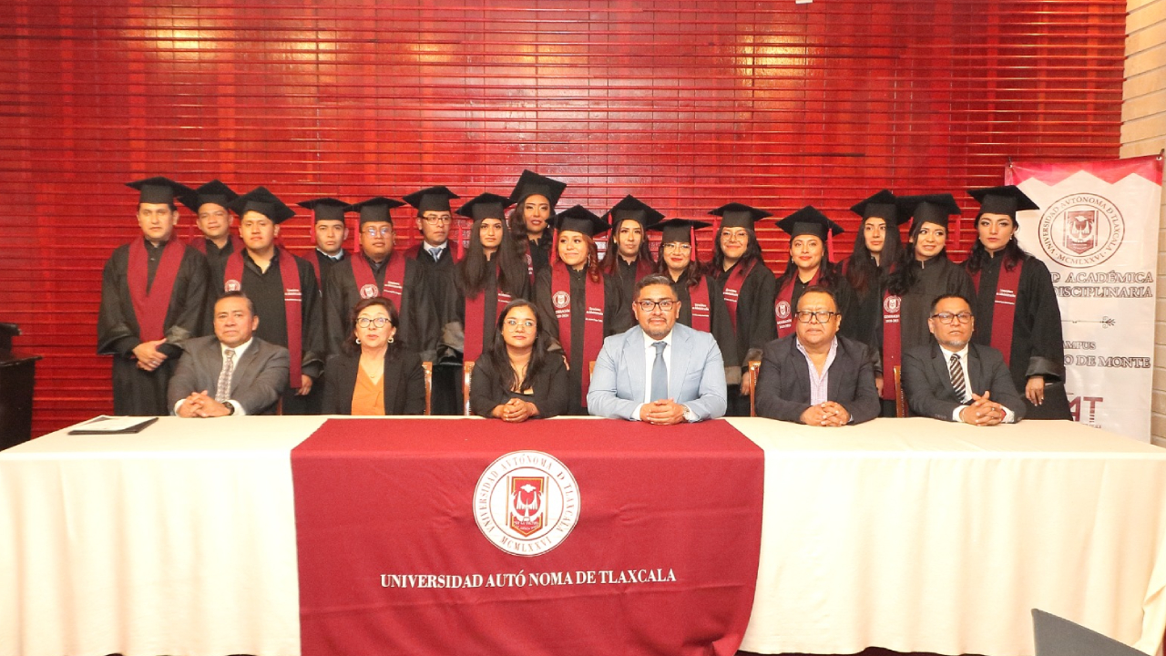 Culminan sus estudios egresados de Administración y Psicología del Campus UATx de San Pablo del Monte