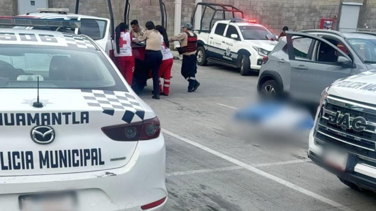 Atiende protección civil de Huamantla a mujer reportada inconsciente en establecimiento comercial