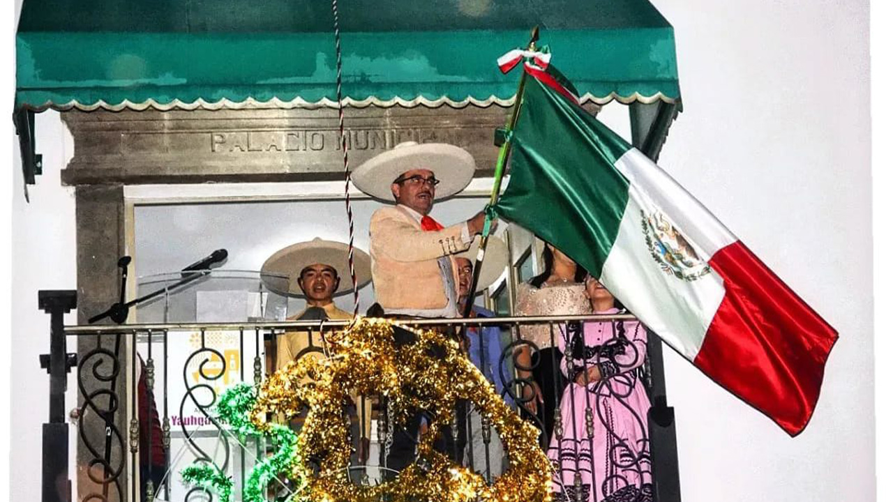 David Vega, dio el grito de independencia en la presidencia de Yauhquemehcan