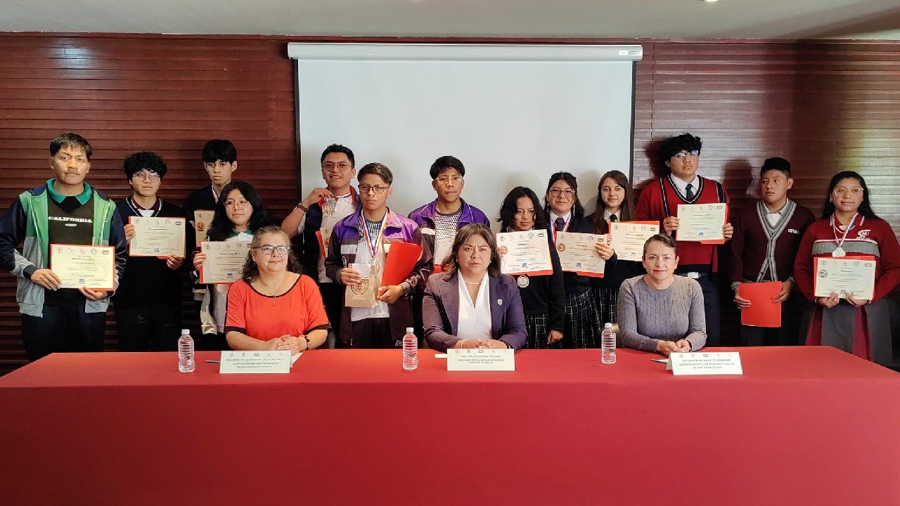 Premian en la UATx a ganadores de fase local de la XXXIV Olimpiada Estatal de Biología