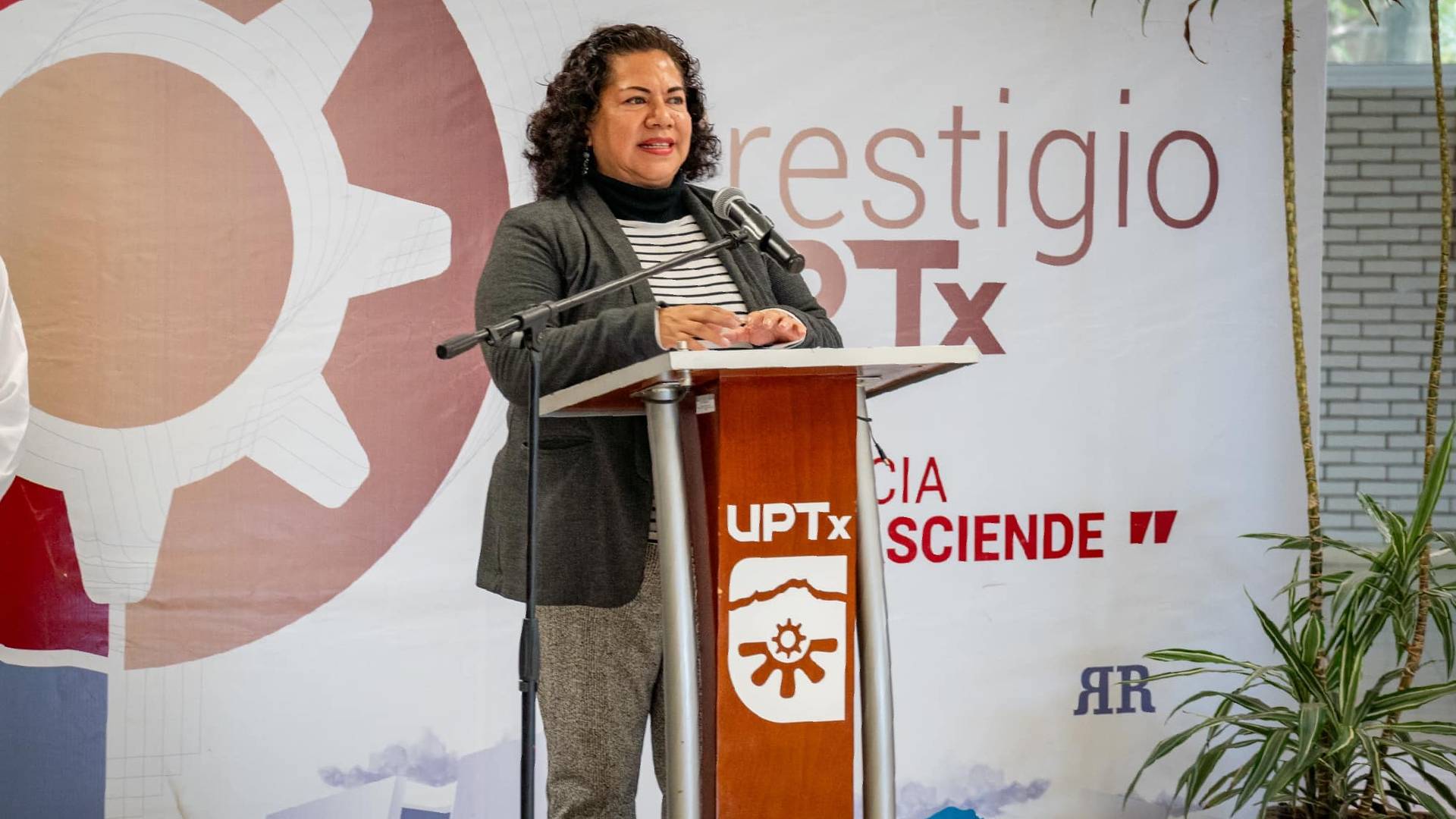 Crece inconformidad en la comunidad docente y administrativa de la UPTX