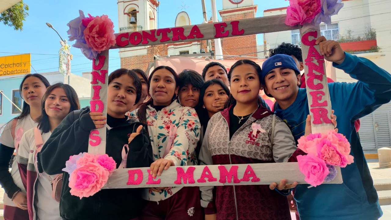 Chiautempan realiza actividades de prevención y concientización del cáncer de mama.