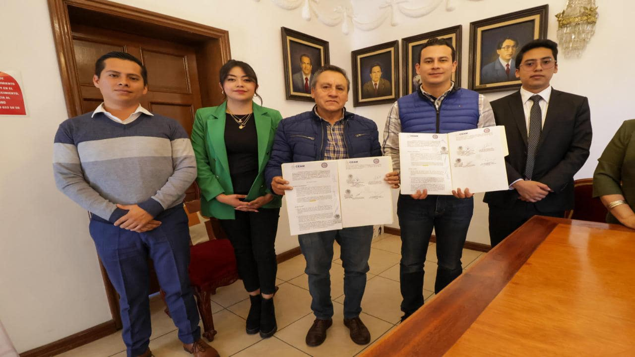 Apetatitlán Firma Convenio con la Comisión Estatal de Arbitraje Médico para Resolver Conflictos Médico-Paciente