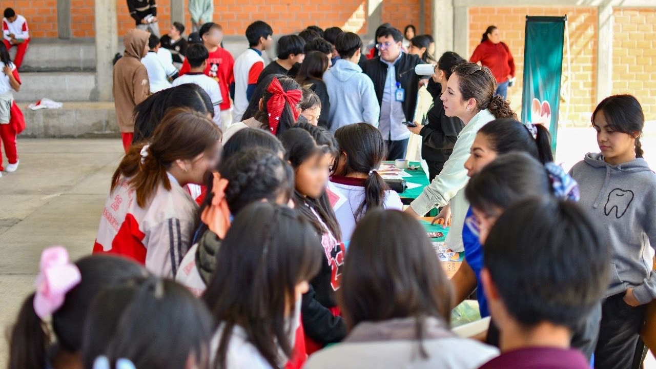 Fortalecen la prevención del embarazo adolescente con feria de servicios en Huamantla