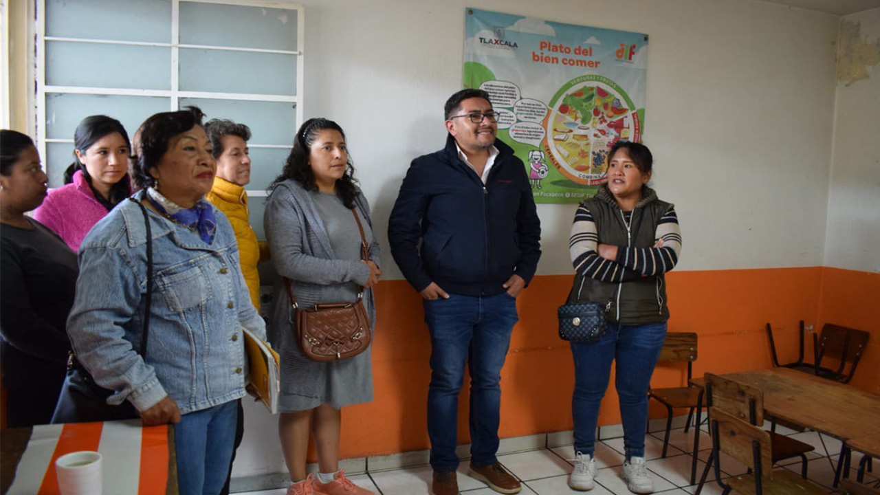 Presidente Municipal de Zacatelco, Miguel Acatzi, recorre instituciones educativas para fortalecer la seguridad y mejorar infraestructuras