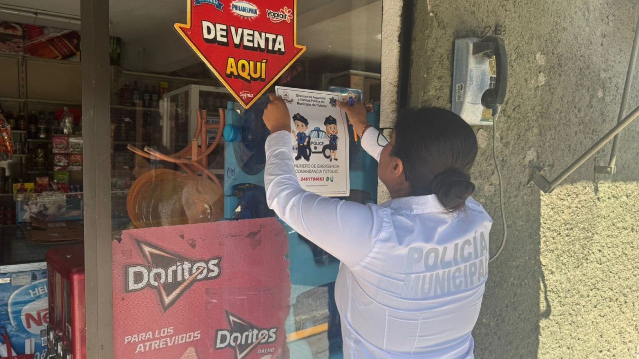 Comercio establecido recibe visita del personal de prevención del delito perteneciente   a la policía municipal.