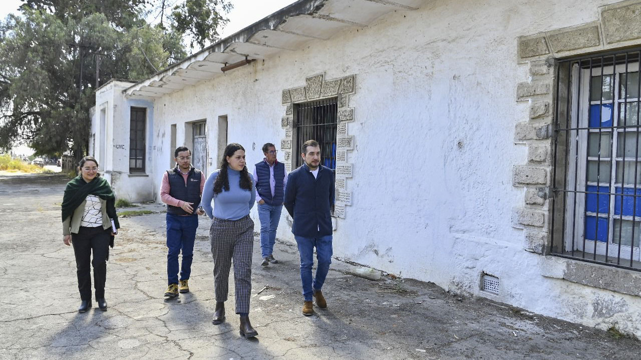 Muestra Presidente Salvador Santos Cedillo a la Secretaria de Cultura del Estado potenciales proyectos culturales para Huamantla