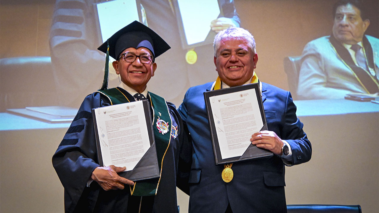 Renuevan acuerdo de colaboración la UATx y la Universidad Católica de Santa María de Perú