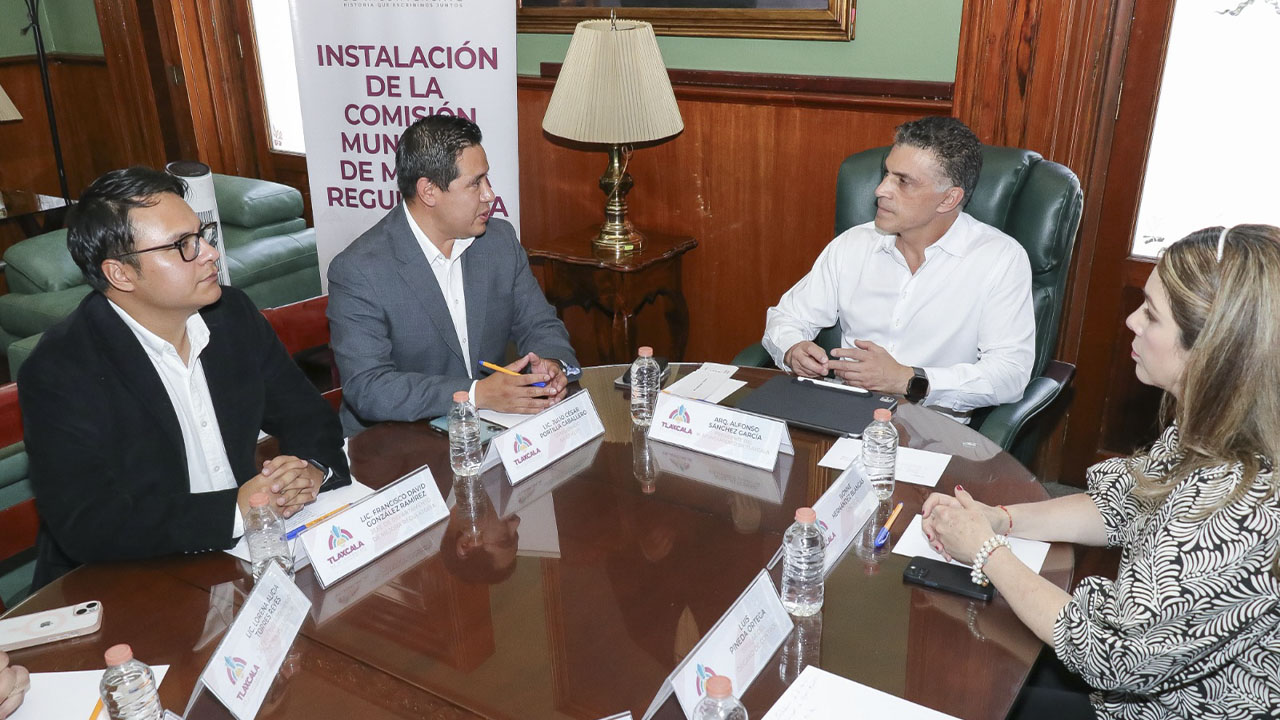 Impulsa Alfonso Sánchez la eficiencia gubernamental con la instalación de la Comisión Municipal de Mejora Regulatoria