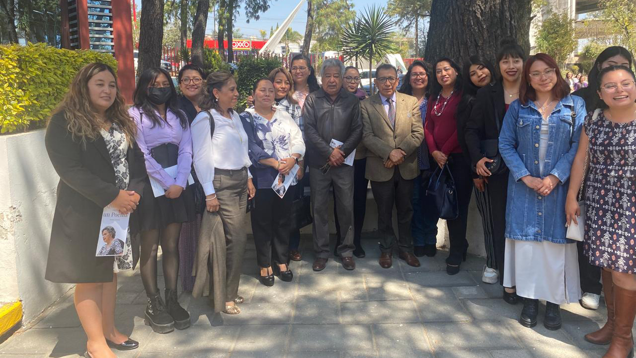 Rector de la UATx aquilata mérito de docentes universitarios
