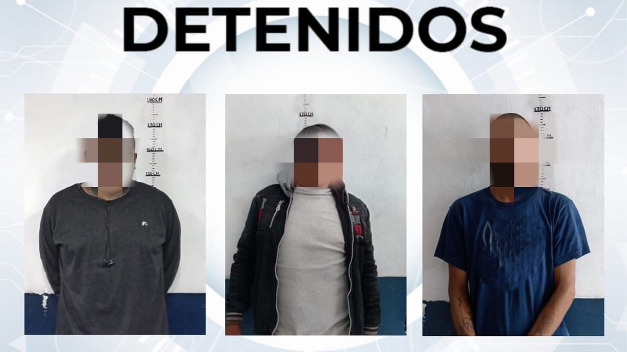 Policía de Huamantla retira de la vía pública a tres hombres por alterar el orden y consumir sustancias nocivas