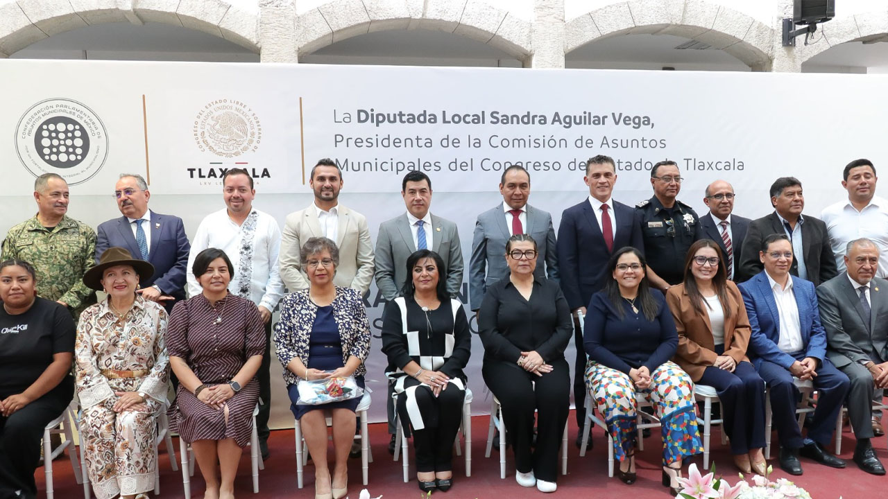 Alcalde Alfonso Sánchez García da la bienvenida a legisladores y autoridades municipales en la Segunda Reunión Ordinaria de la COPAMM