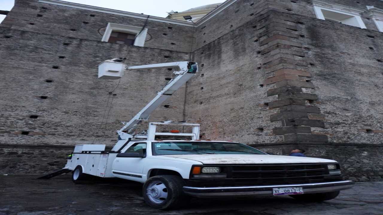 Protección Civil de Zacatelco realiza histórico traslado de panales de abejas a cargo de apicultores