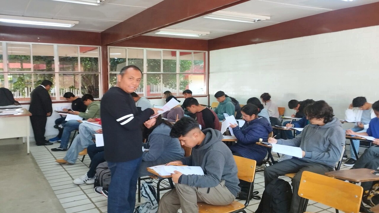 4,818 aspirantes presentan examen para ingresar a la UATx
