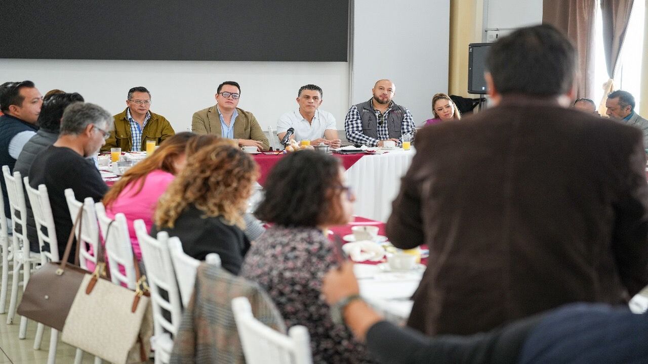 Reconoce el presidente Alfonso Sánchez García la labor de periodistas