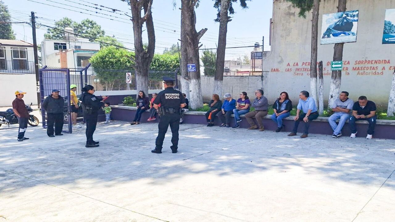 Policía municipal y habitantes de loma bonita integran nuevo comité de vecinos vigilantes