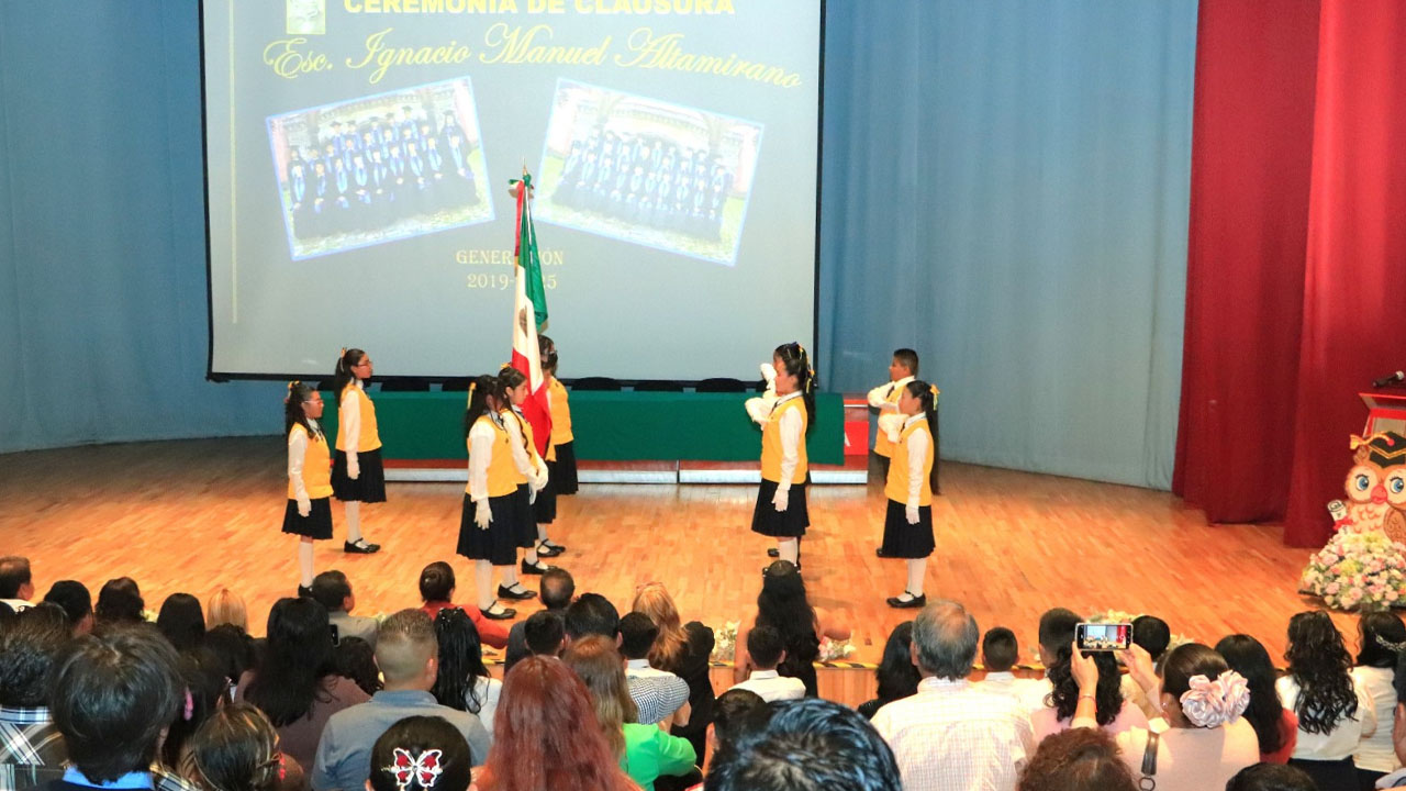 Apadrina Rector de la UATx a generación de primaria de la Escuela “Ignacio Manuel Altamirano”