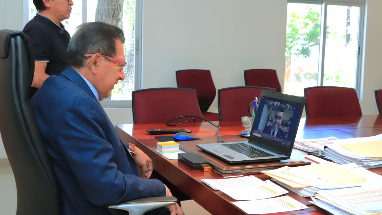 Rector de la UATx pone en marcha “Curso de formación profesional para docentes” de la FCDH