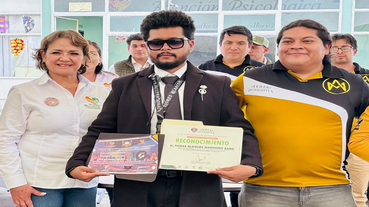 Marching Bands de Puebla, Veracruz y Guerrero triunfan en el Desfile de la Dalia 2025