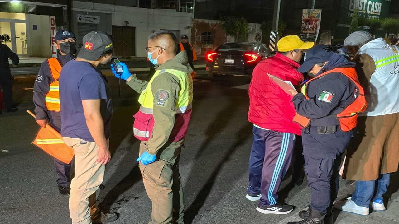 Con operativo de alcoholimetría policía capitalina protege integridad de conductores y tripulantes