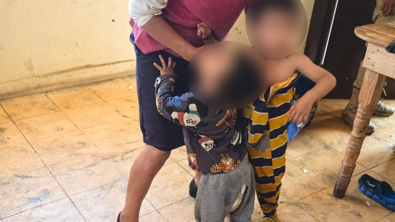 DIF Municipal y Procuraduría del Menor atienden caso de dos infantes dejados solos en su vivienda