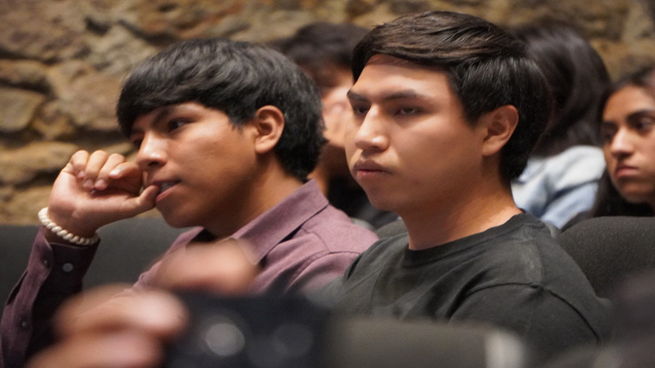 Los Coyotes de Tlaxcala F.C. dan emotiva charla a jóvenes deportistas de Zacatelco.
