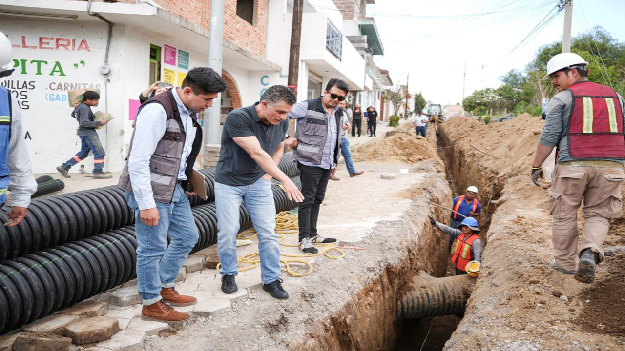 Después de 35 años familias estrenarán red de drenaje en san Gabriel cuauhtla:  Alfonso Sánchez García