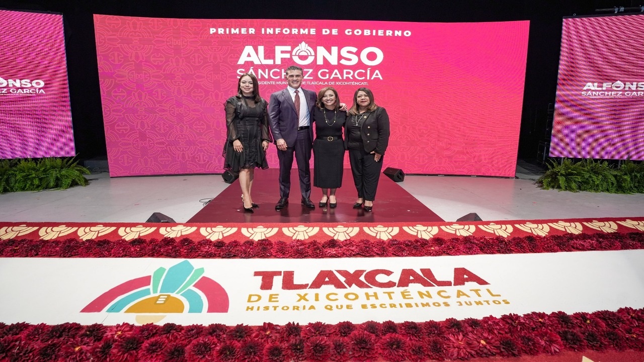 Reúne Alfonso Sánchez García a los tres poderes y a la clase política estatal y nacional en su primer informe
