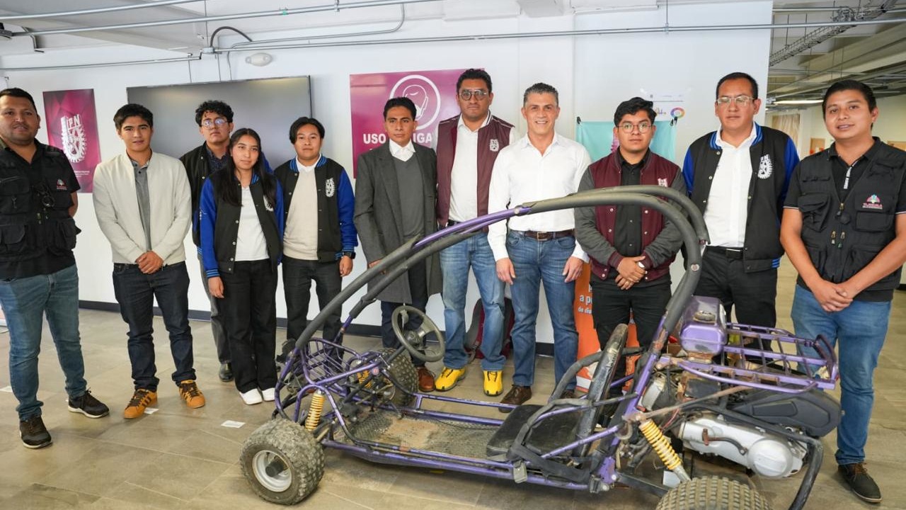 Alcalde Alfonso Sánchez García dona de forma personal un buggy a estudiantes del UPIIT Tlaxcala